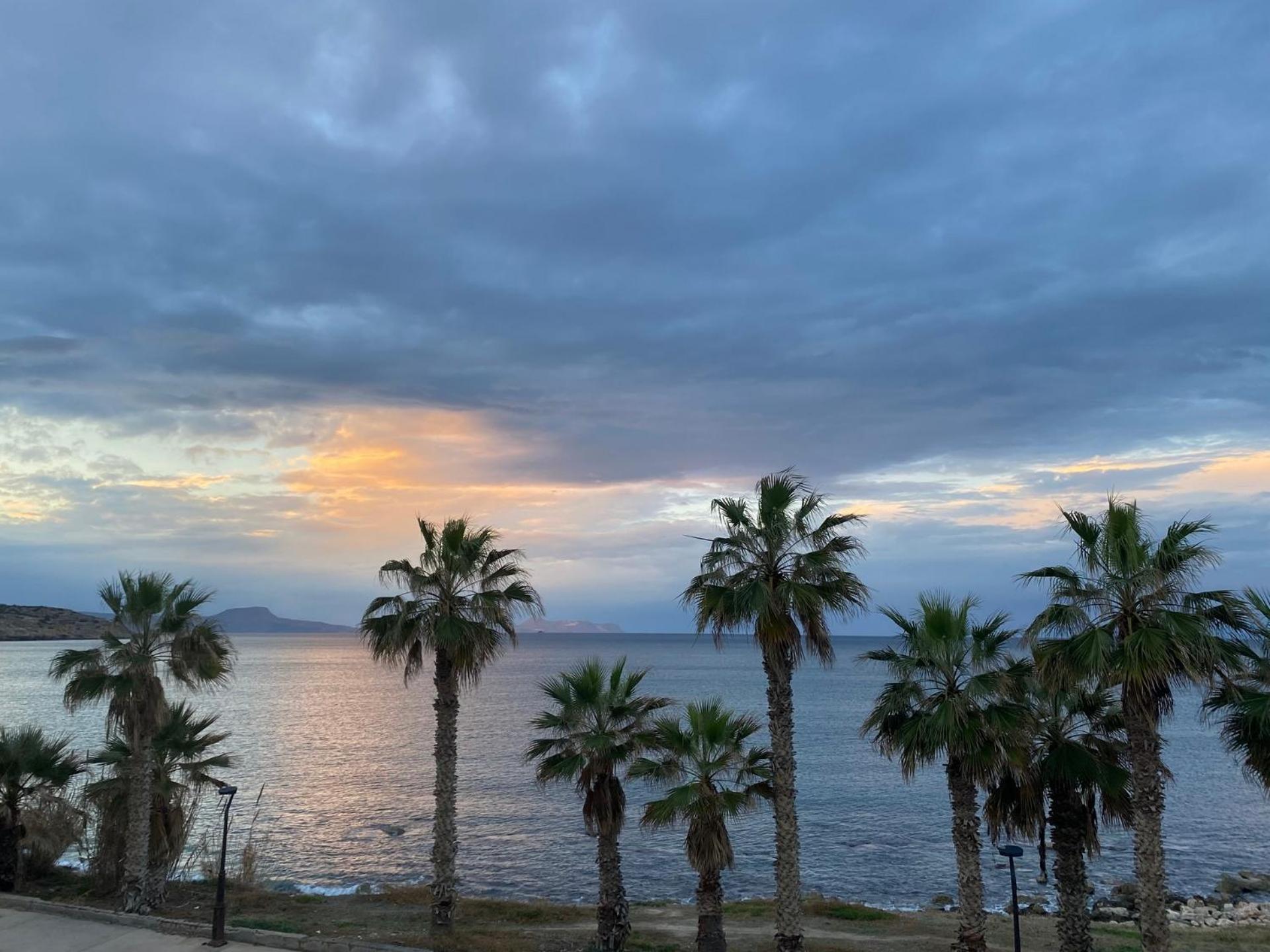 Eftihia Apartments By The Sea Rethimnon Buitenkant foto